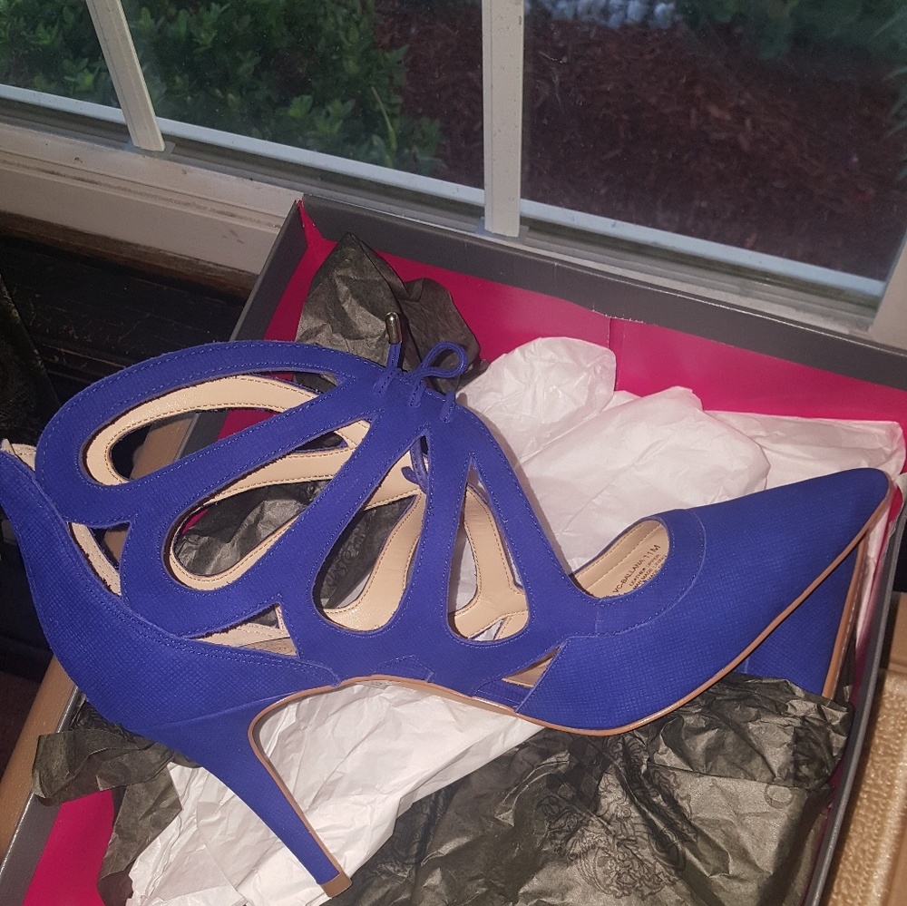 Vince Camuto coastal blue heels